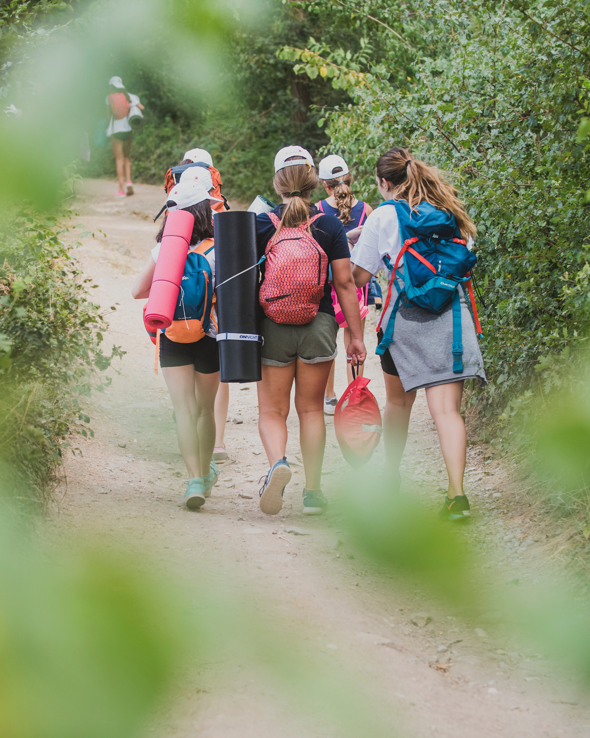foto grupo mochilas foto grupo mochilas